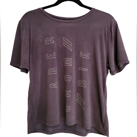 Abercrombie & Fitch Tops - 2/$18 Abercrombie & Fitch Gray T shirt Short Sleeve Round Neck Logo Size Large